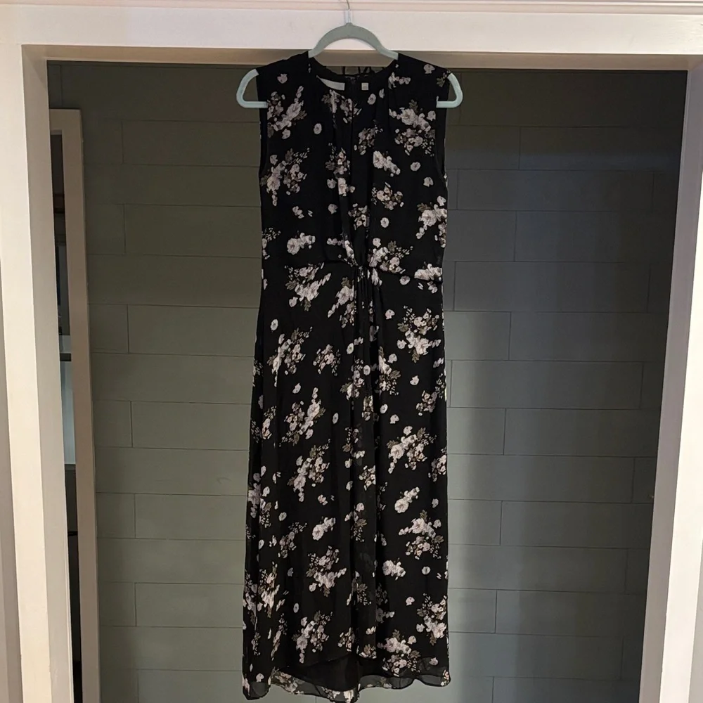 Vince Floral-print Round-neck Silk-crepe Dress